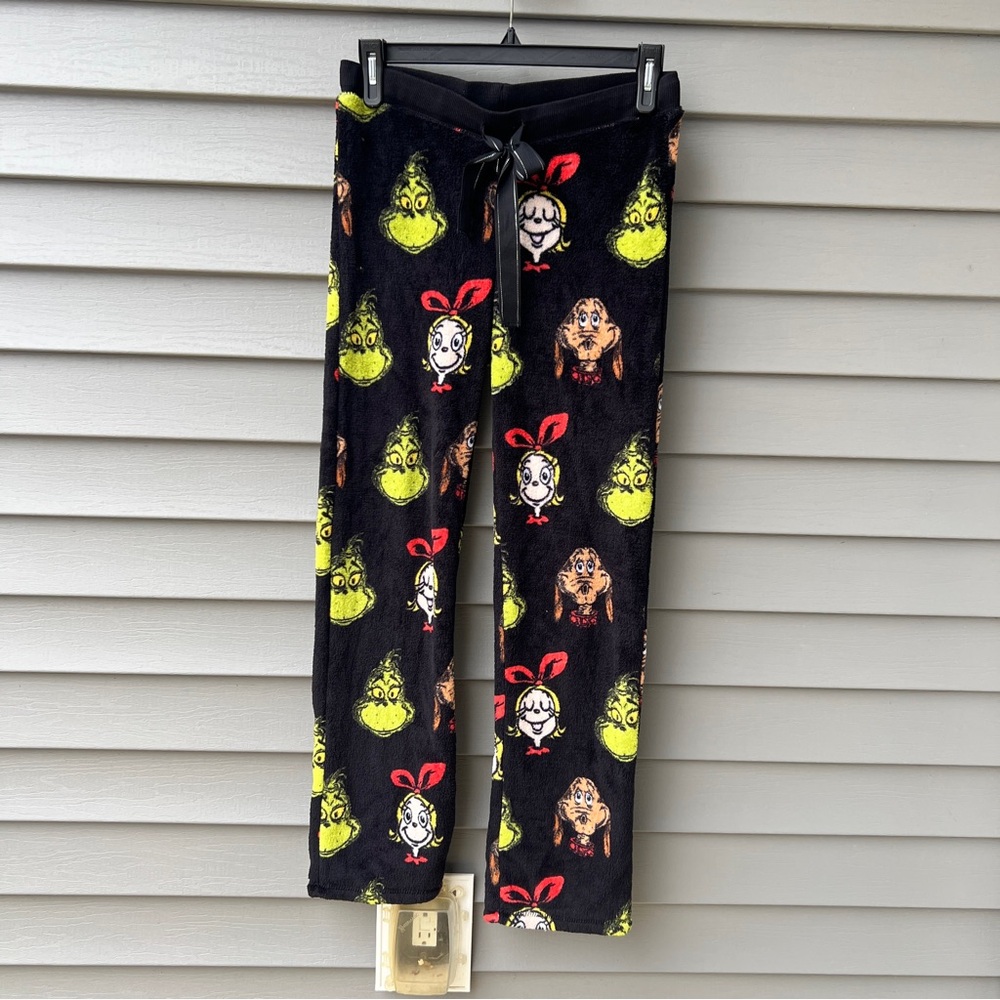 Dr. Seuss Pajama Pants Women's Size M Grinch & Cindy Lou Print Black